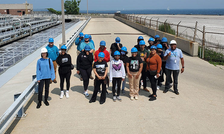 Students touring Jones Island in Milwaukee 